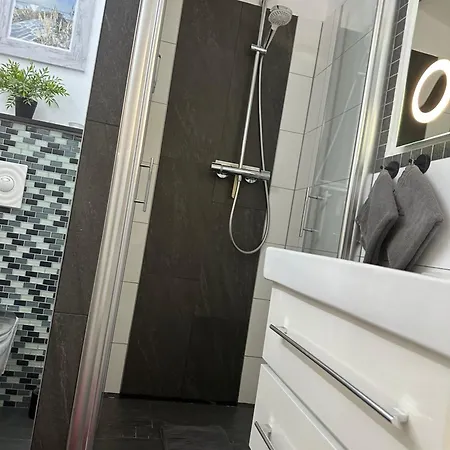 Holzhaus Apartament Leverkusen